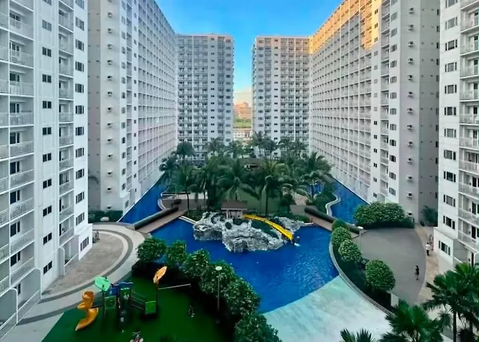 Apartahotel Modern Industrial Unit Near Moa *